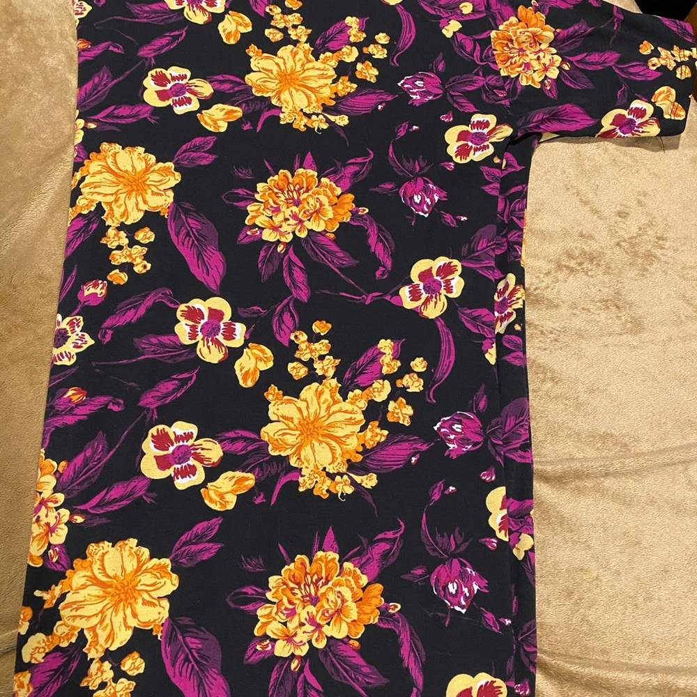 Women’s LuLaRoe top size 2x - Picture 5 of 9